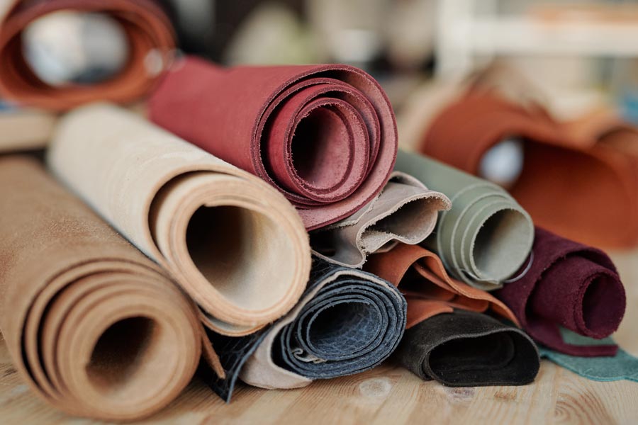 razrezano usnje po delih